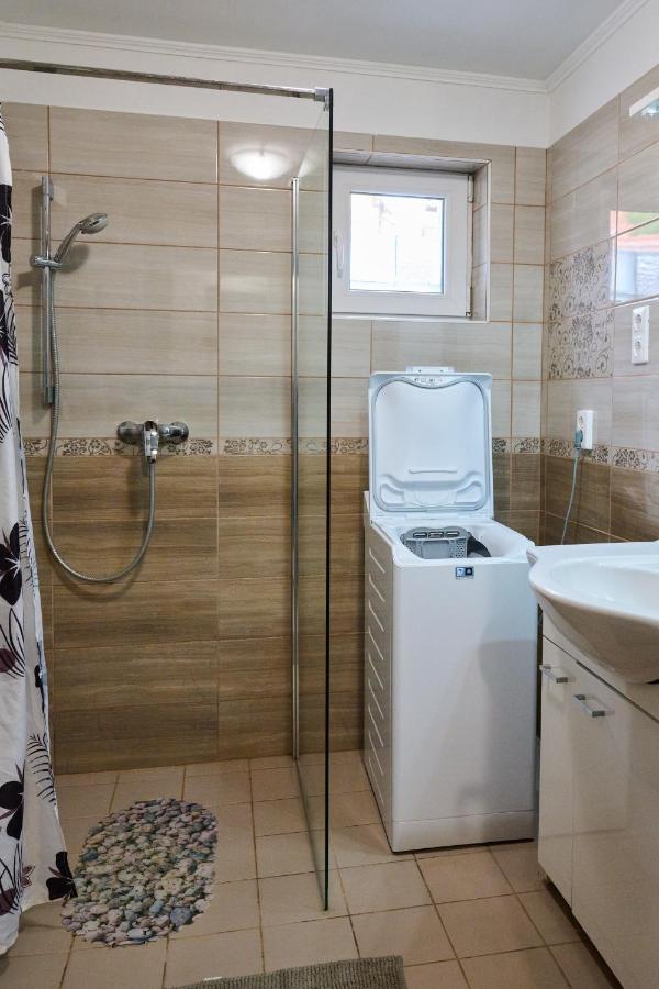 Koelcsey Vendeghaz Апартаменты *